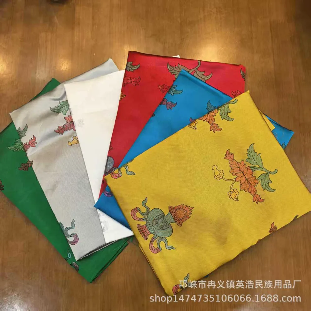 藏族八吉祥哈达刺绣