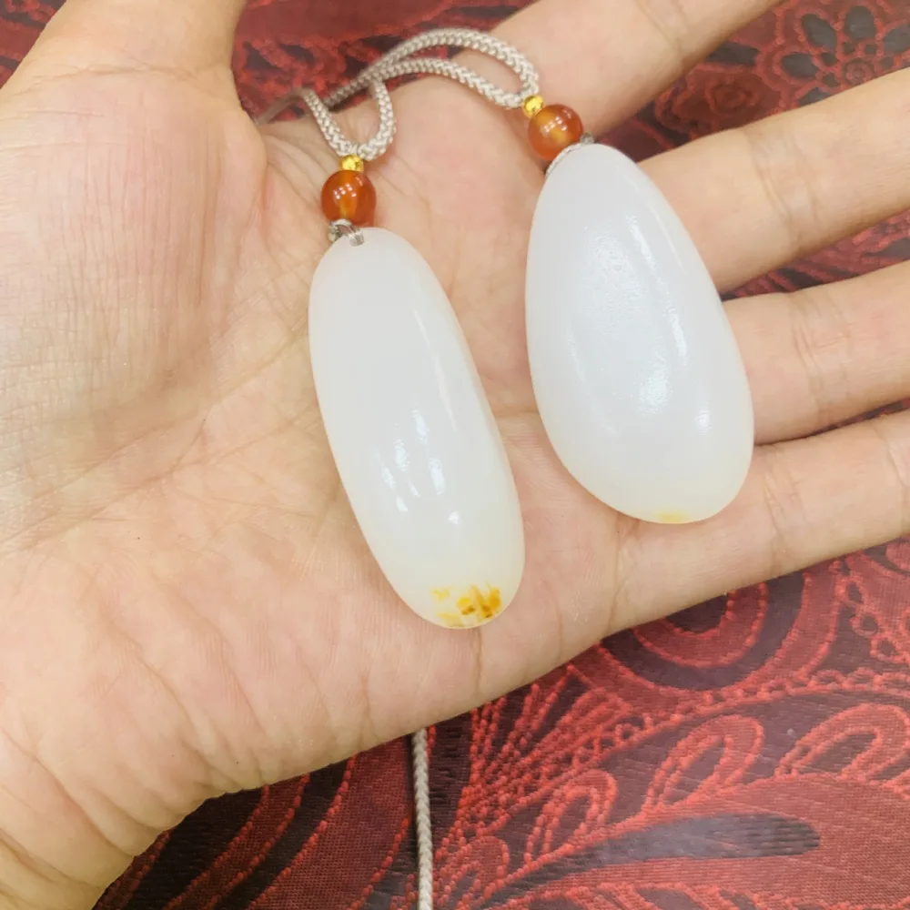 白玉水滴吊坠项链